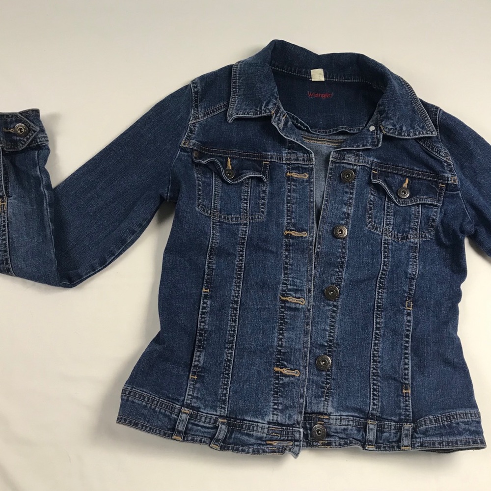 Wrangler Denim jean jacket size small‎
